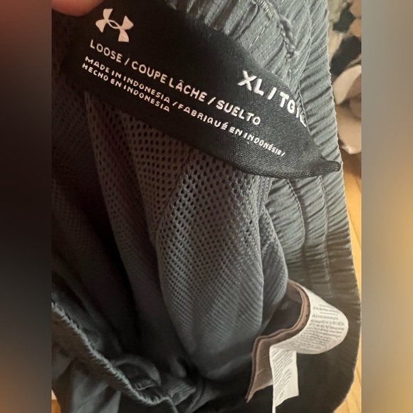 Men’s - Under Armour - Loose Sweatpants - Picture 2 of 9